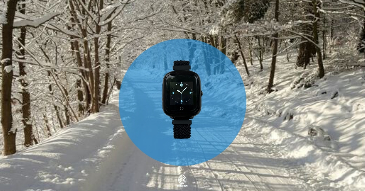 Sensorems trygghetslarm i GPSklocka ökar tryggheten för seniorer och fungerar utomhus och överallt. Vinterlandskap