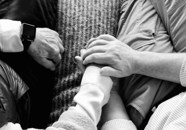 Sensorem trygghetslarm på senior och anhörig. Larmet kan kopplas till anhöriga. Bloggen om trygghet och lösningar